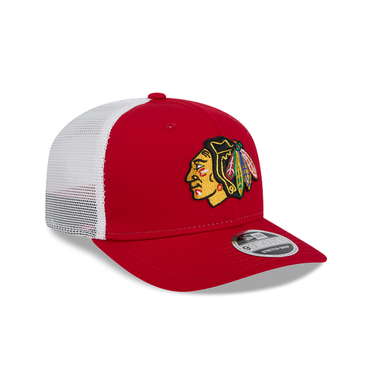 CHICAGO BLACKHAWKS NEW ERA NHL 9SEVENTY RED TRUCKER SNAPBACK HAT