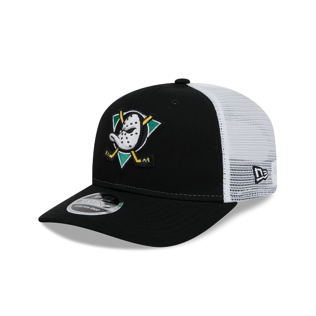 ANAHEIM DUCKS NEW ERA NHL 9SEVENTY ADJUSTABLE BLACK TRUCKER SNAPBACK HAT